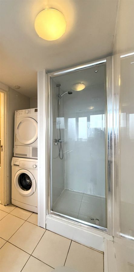 Apt 11 St Ives, Malone Avenue