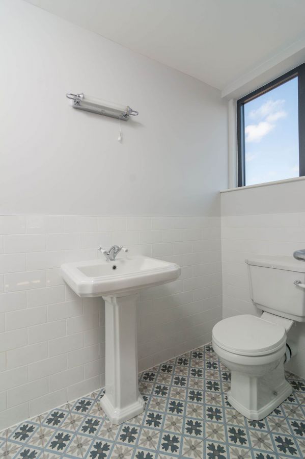 4, 19 College Gardens