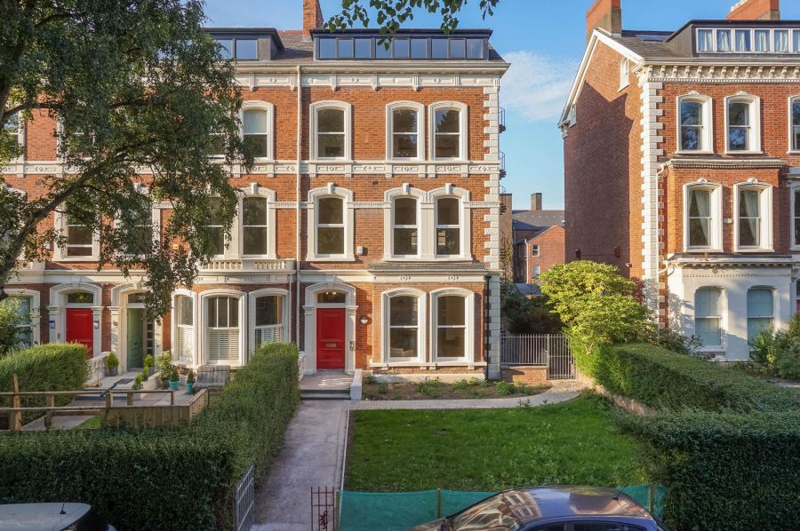 1, 19 College Gardens, Malone, Belfast, BT9 6FU