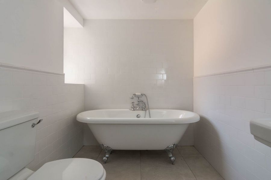 1, 19 College Gardens