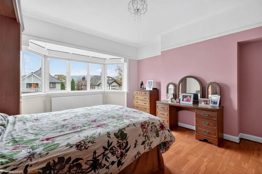 8 Harberton Park