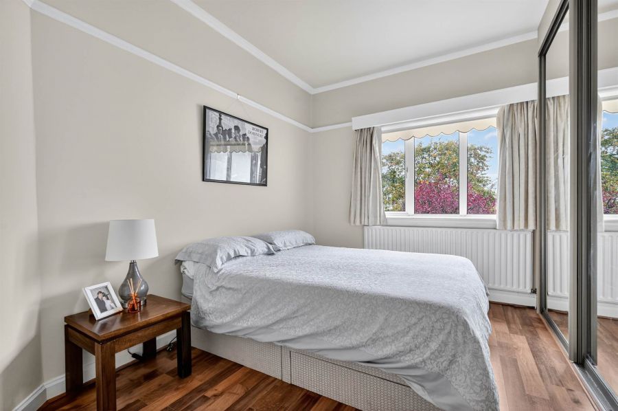 8 Harberton Park
