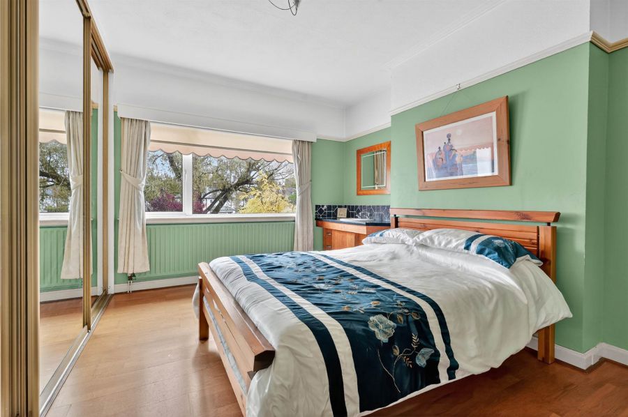 8 Harberton Park