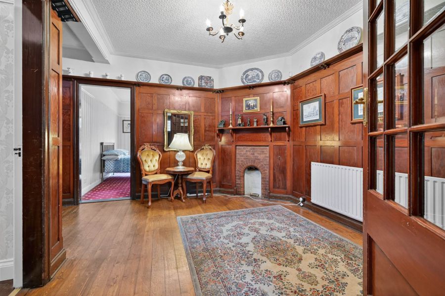 8 Harberton Park