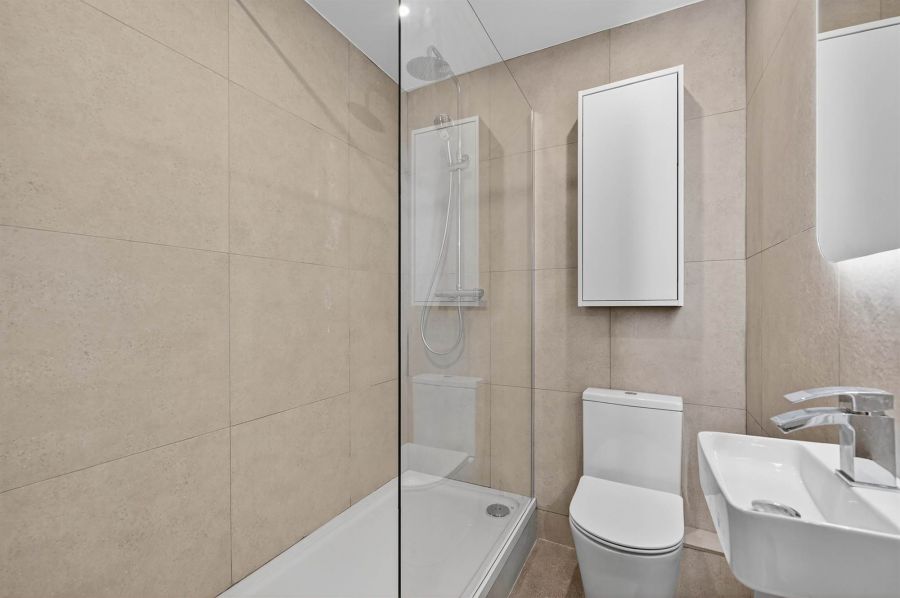 5 Marlborough Manor