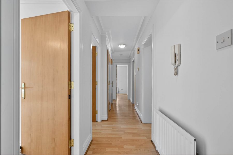 5 Marlborough Manor
