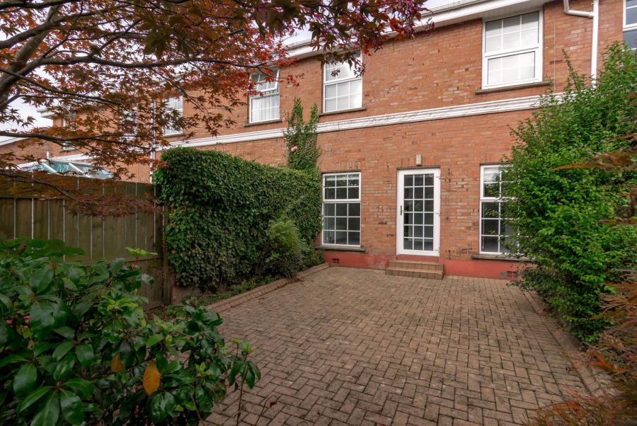 2 Thornhill Malone