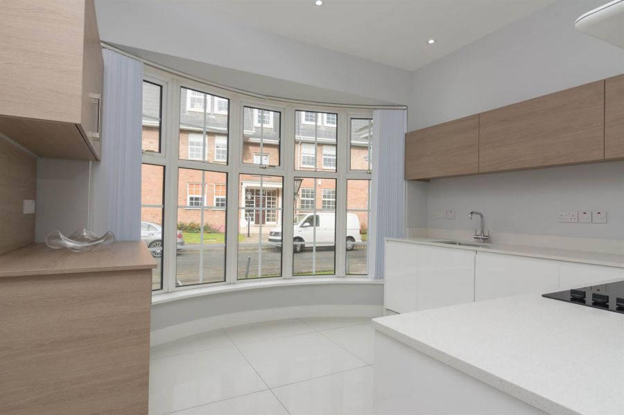2 Thornhill Malone