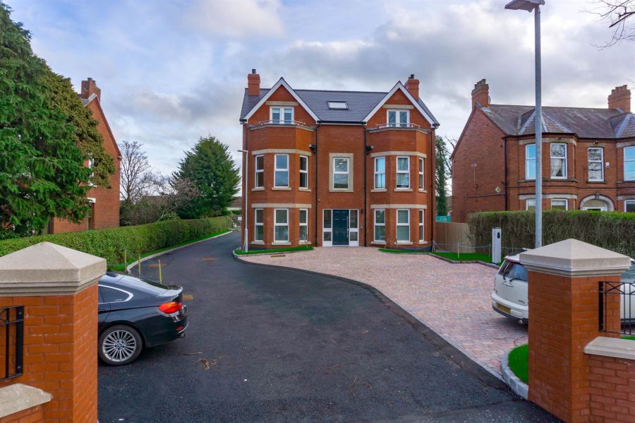 1 Locksley Mews, 114 Upper Lisburn Road, Belfast, BT10 0BD