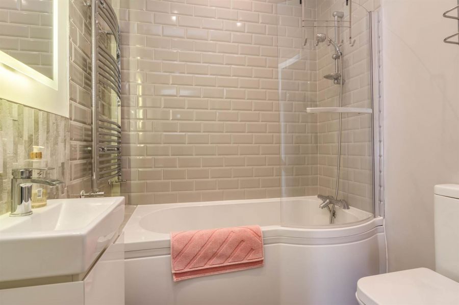 Apt 10 35-37 Sans Souci Park