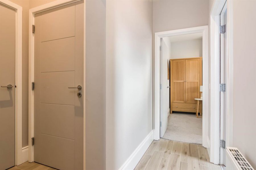 Apt 10 35-37 Sans Souci Park