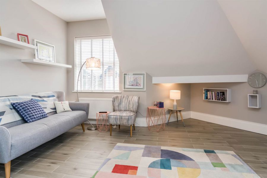 Apt 10 35-37 Sans Souci Park