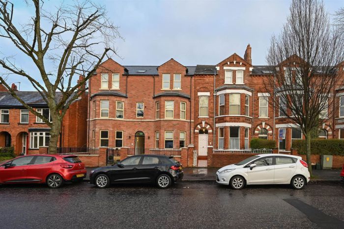 1, 47 Ulsterville Avenue,lisburn road area, belfast, BT9 7AT