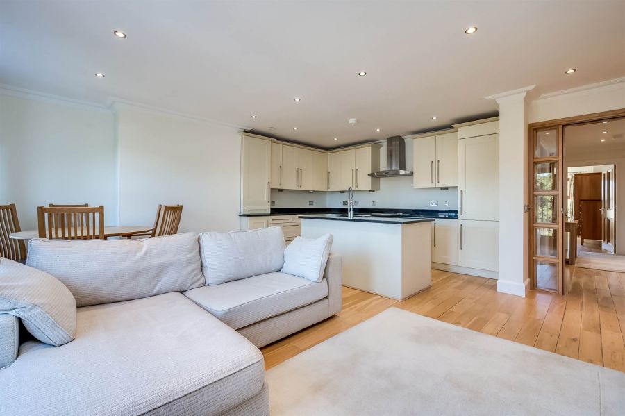 Apt 8 81 Osborne Park