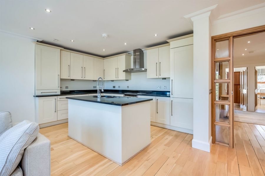 Apt 8 81 Osborne Park