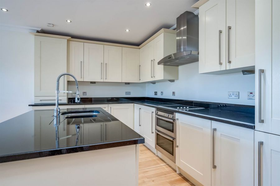 Apt 8 81 Osborne Park