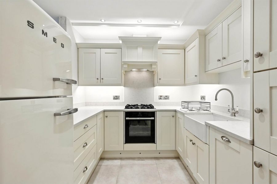 Apt 2 16 Deramore Park