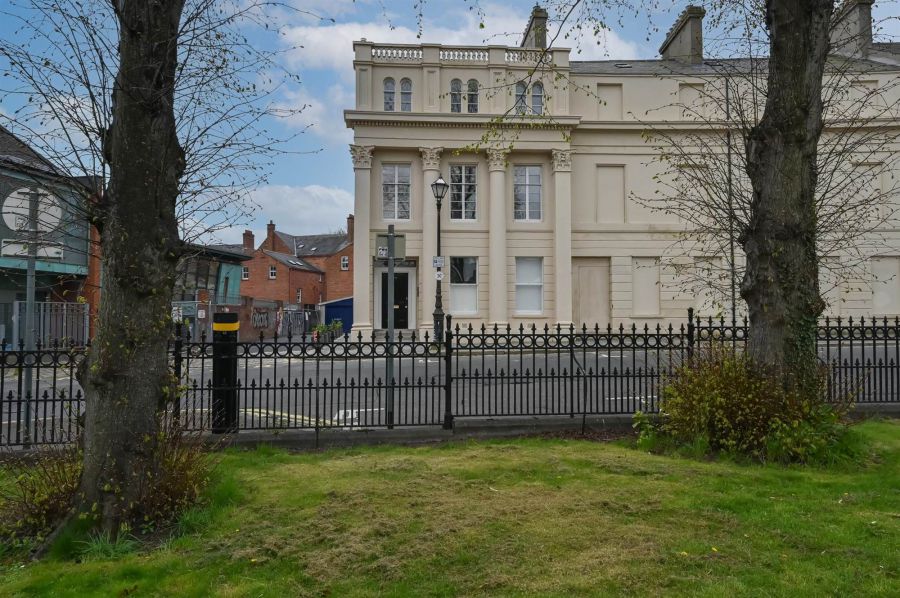 Apt 3,16 Upper Crescent, University Area, Belfast, BT7 1NT