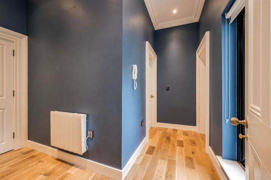 Apt 3,16 Upper Crescent