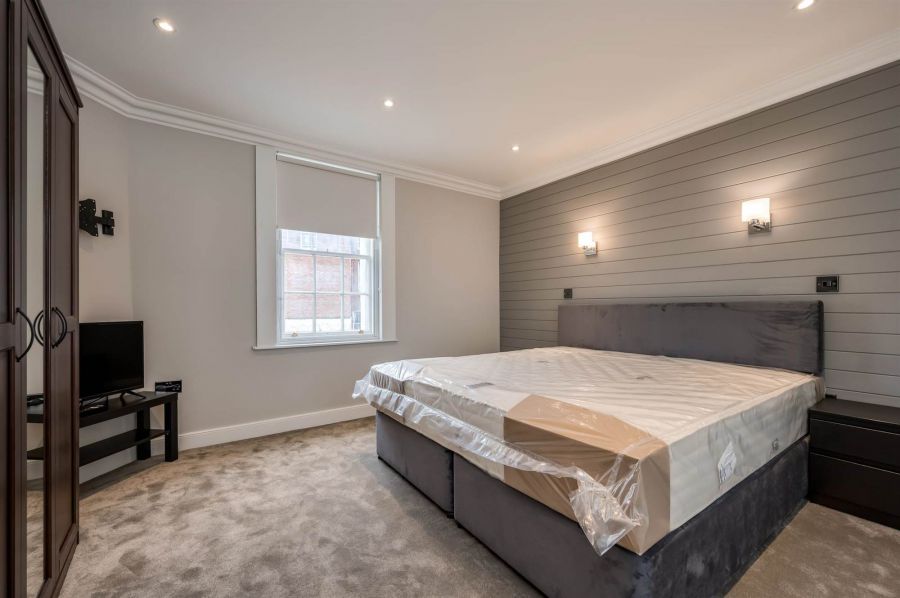 Apt 3,16 Upper Crescent