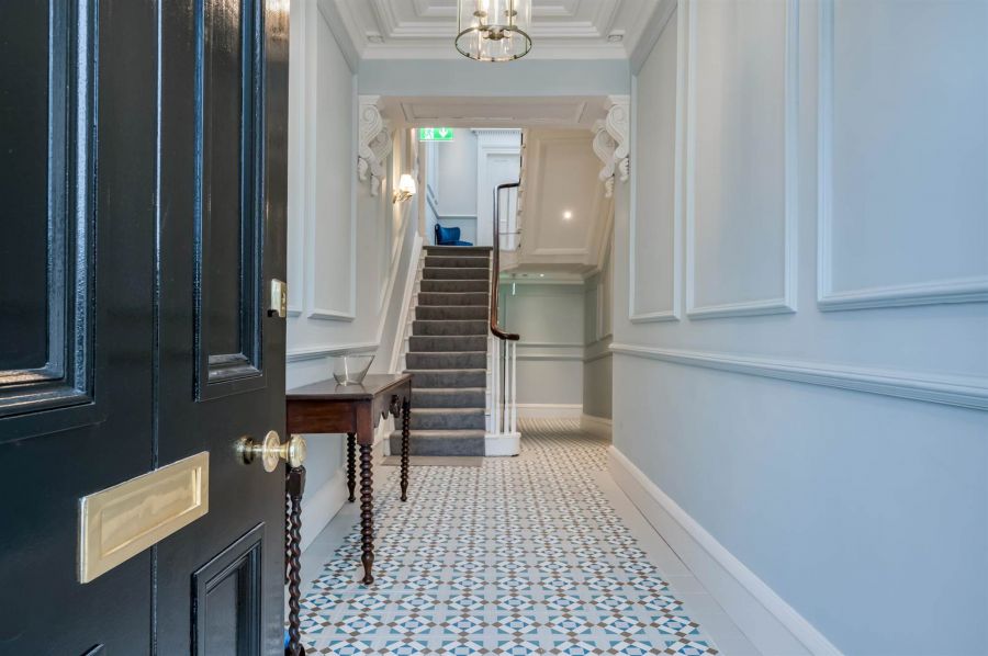 Apt 3,16 Upper Crescent