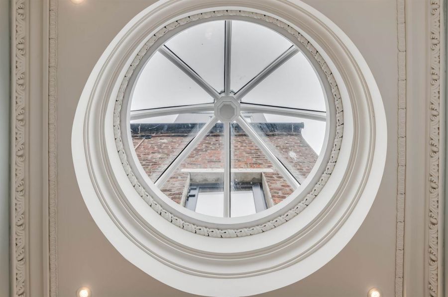 Apt 3,16 Upper Crescent