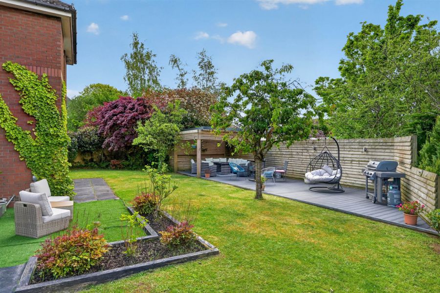 12 Norton Drive