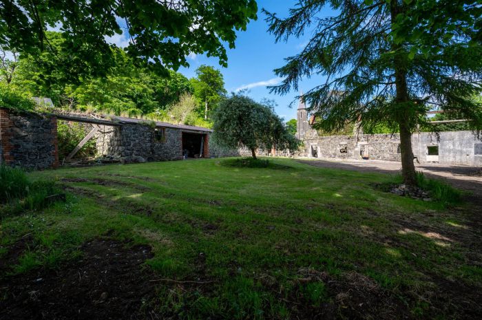 Site @, 16c Donegore Hill