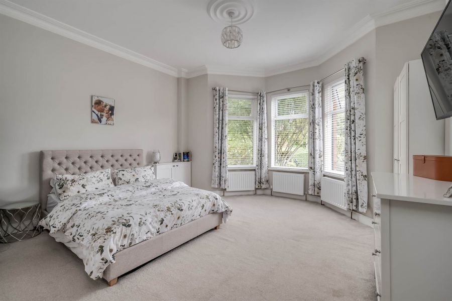 49 Finaghy Park Central