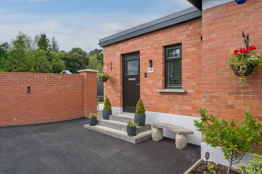 49 Finaghy Park Central