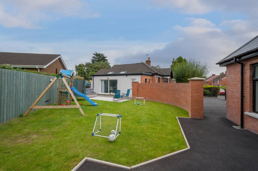 49 Finaghy Park Central