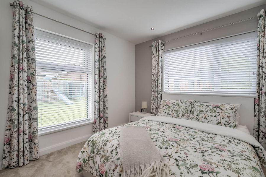 49 Finaghy Park Central