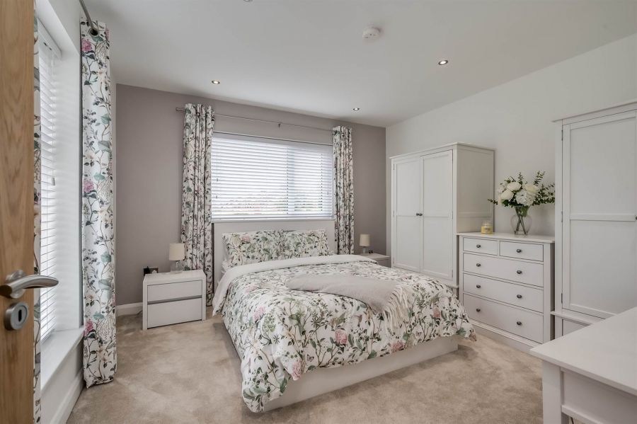 49 Finaghy Park Central