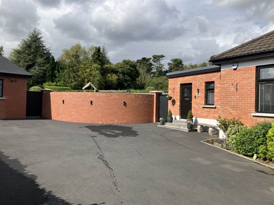 49 Finaghy Park Central