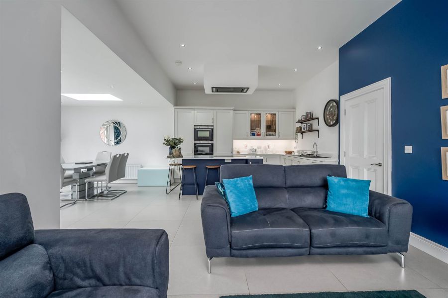 49 Finaghy Park Central
