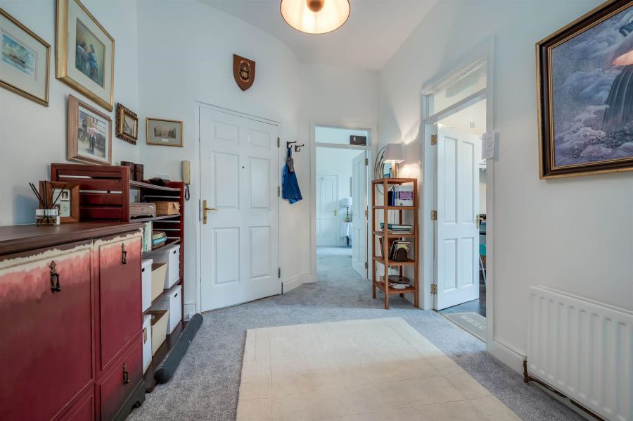 Flat F Notting Hill Manor