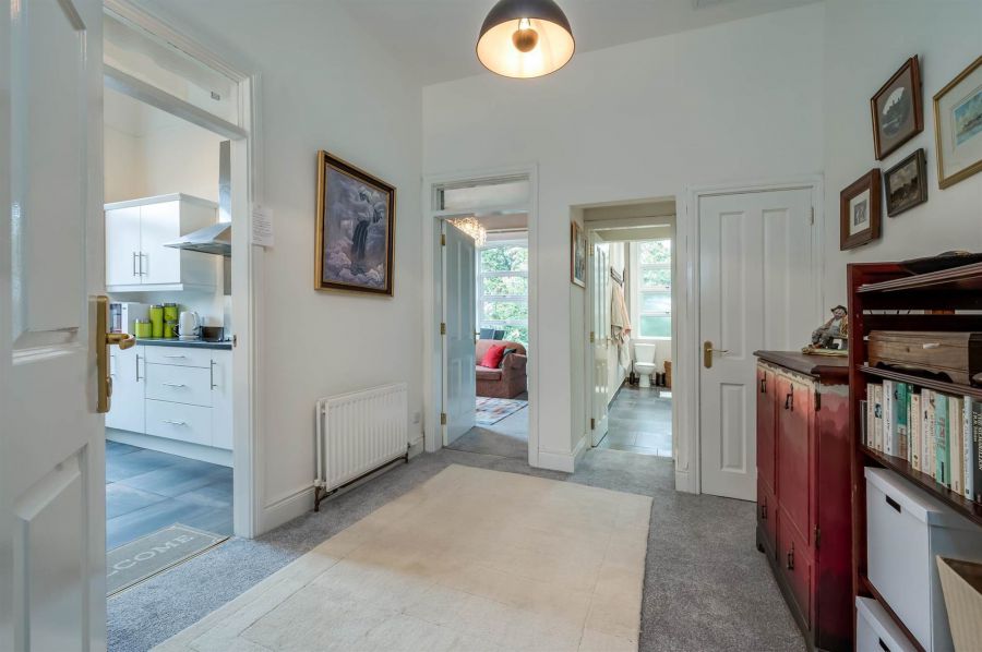 Flat F Notting Hill Manor