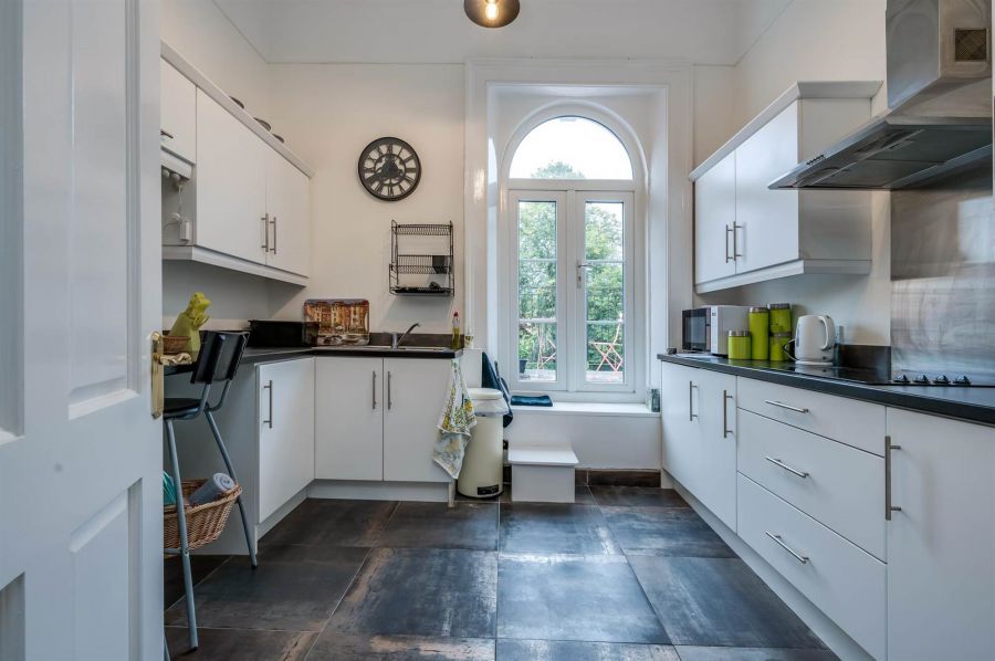 Flat F Notting Hill Manor