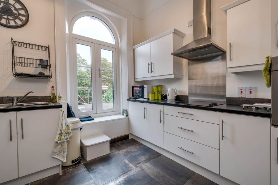 Flat F Notting Hill Manor