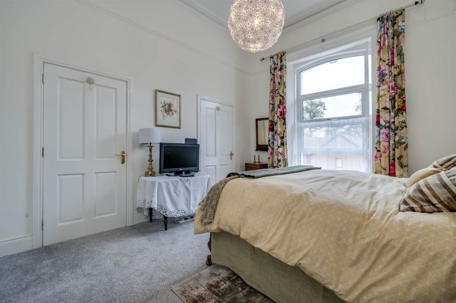 Flat F Notting Hill Manor