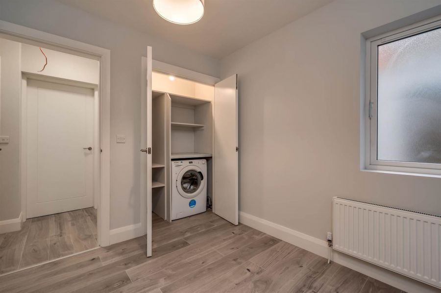 Apt 3 41 Wellington Park