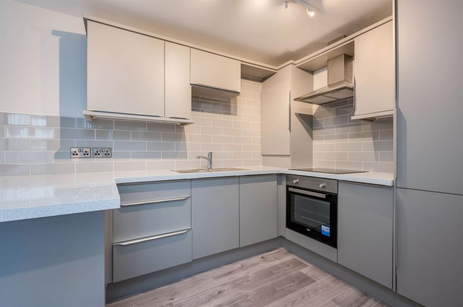 Apt 3 41 Wellington Park