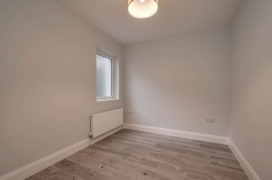 Apt 3 41 Wellington Park