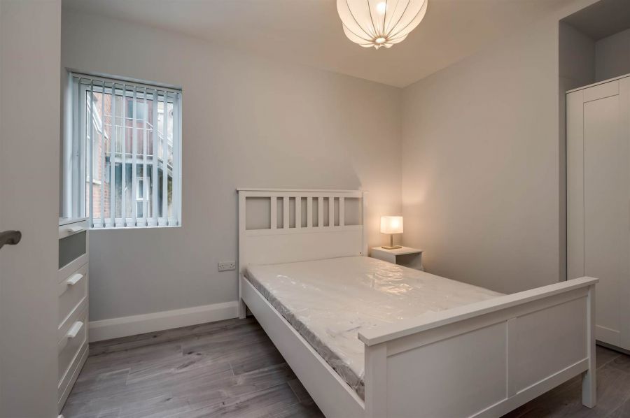 Apt 6 41 Wellington Park
