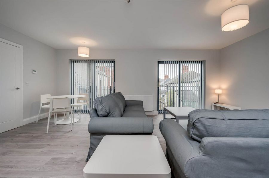 Apt 6 41 Wellington Park