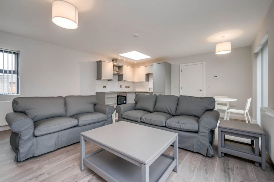 Apt 6 41 Wellington Park