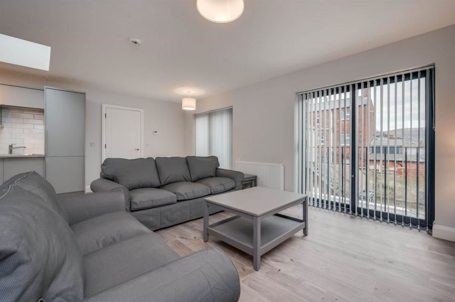 Apt 6 41 Wellington Park