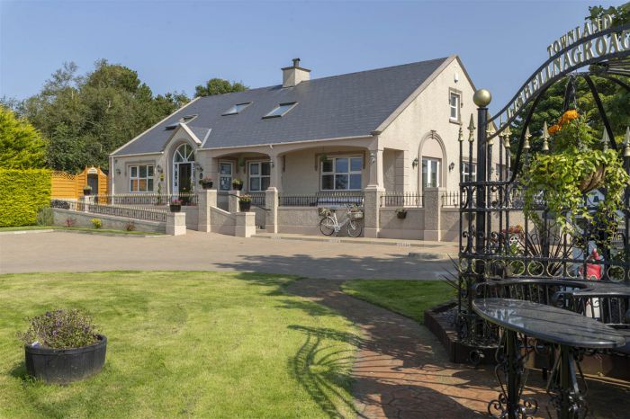 Causeway Lodge, 52 Moycraig Road, bushmills, BT57 8TB