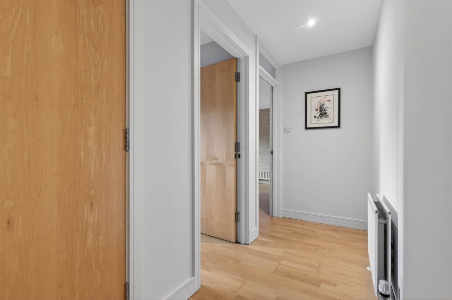 Apt 402  Park Avenue