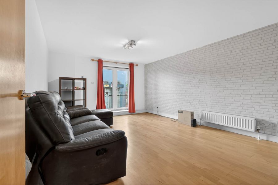 Apt 402  Park Avenue